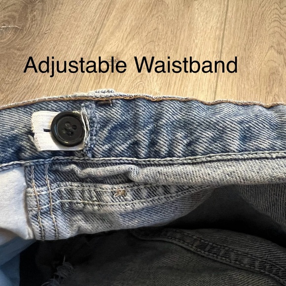 Cute Jean shorts - Picture 4 of 4